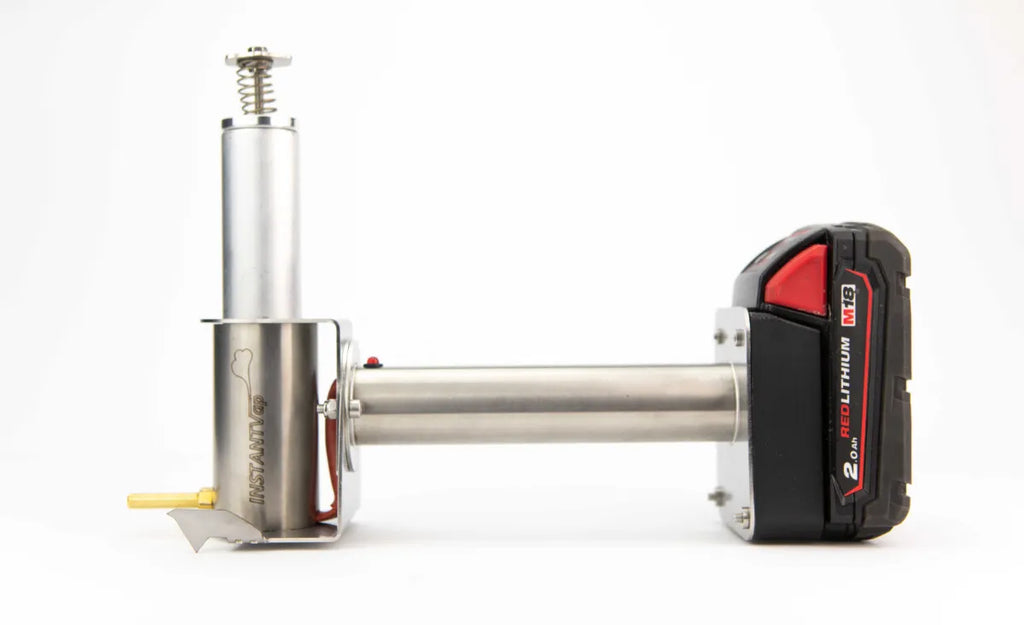 InstantVap® Lite 18V vaporiser side view with tool battery attached for cordless hive treatment
