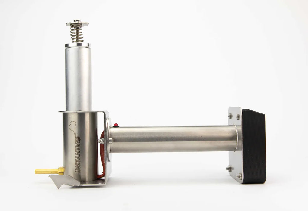 InstantVap® Lite cordless oxalic acid vaporiser upright with tool battery for small apiary treatment