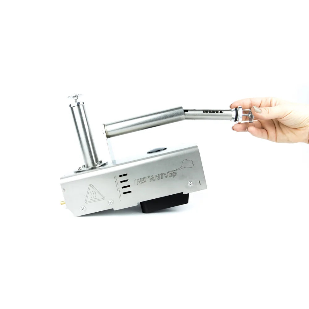 Installing the oxalic acid dispenser in an InstantVap vaporiser