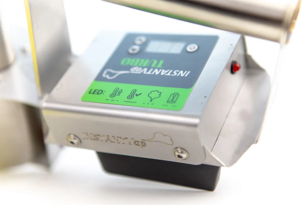 Close up of InstantVap® Turbo digital display for temperature, battery and treatment settings